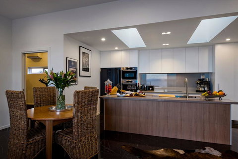 Tinderbox Retreat - Taree Accommodation 1