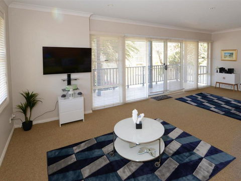 Tokelau Townhouse 1 - Taree Accommodation 3
