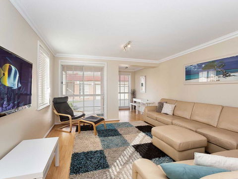 Tomaree Townhouse', 5/26-28 Tomaree Street - Large Air Conditioned Townhouse & WIFI - Taree Accommodation 1