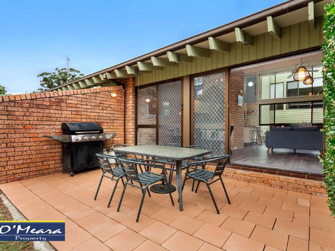 Townhouse 9 'Bay Parklands', 2 Gowrie Ave - Pool Views & Tennis Court - Taree Accommodation 0