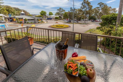 Tradewinds Unit 3, 110 Victoria Parade - Taree Accommodation 0