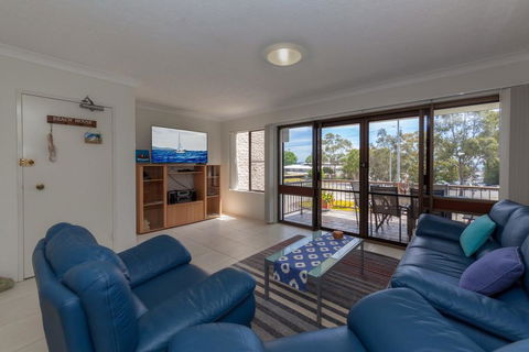 Tradewinds Unit 3, 110 Victoria Parade - Taree Accommodation 1