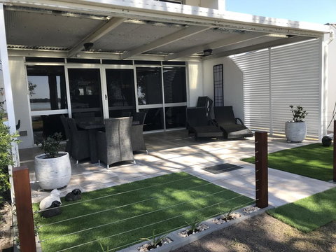 TREAT YOURSELF To Something Special! - Taree Accommodation 2