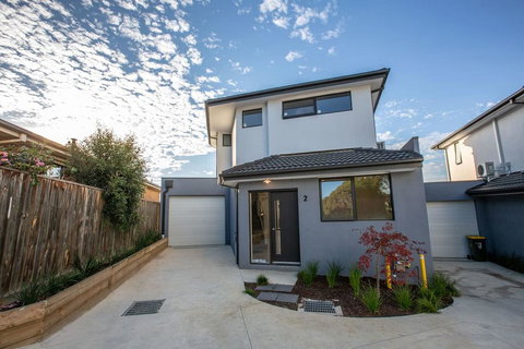 Trendy Sweet Home 4Beds@Blackburn South - Taree Accommodation 0