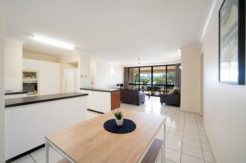 TROPICAL FAMILY ESCAPE FREE WIFI/NETFLIX - Taree Accommodation 0