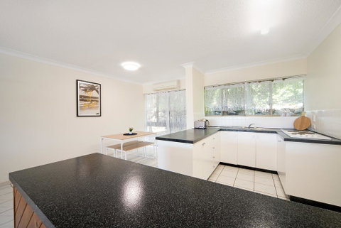 TROPICAL FAMILY ESCAPE FREE WIFI/NETFLIX - Taree Accommodation 3
