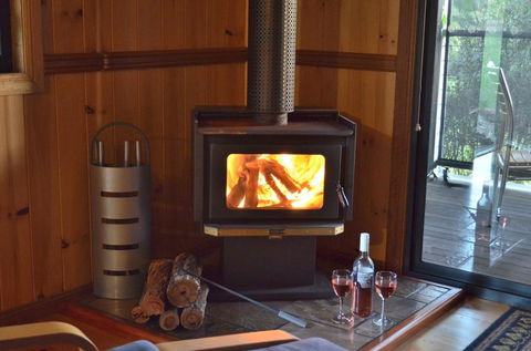 Tuckeroo Cottages & Gardens - Taree Accommodation 2