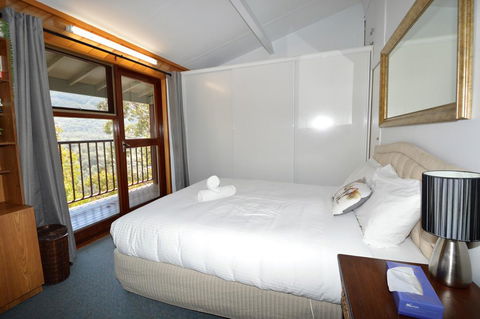 Tyrola 1 - Taree Accommodation 3