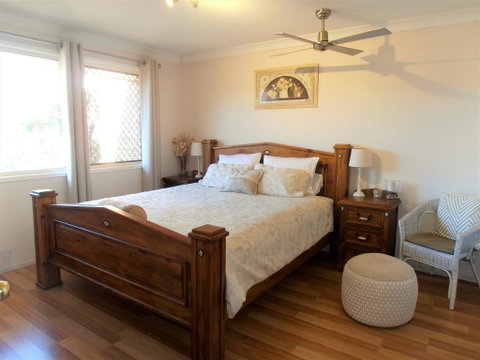 Unwind In This Gorgeous Retreat - Taree Accommodation 2