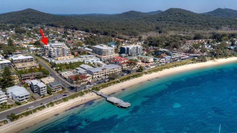 Views, Views & More Views, Sub-Penthouse In Shoal Bay - Taree Accommodation 3