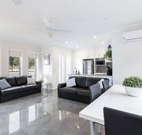Wagga Apartments 1 - Taree Accommodation