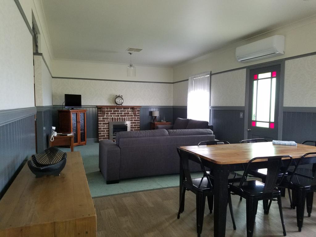 Rowan NSW Taree Accommodation