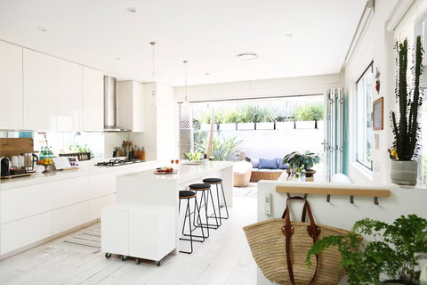 Walk To Beach From This Stylish Bronte Oasis W AC, Wifi And Free Parking - Taree Accommodation 1