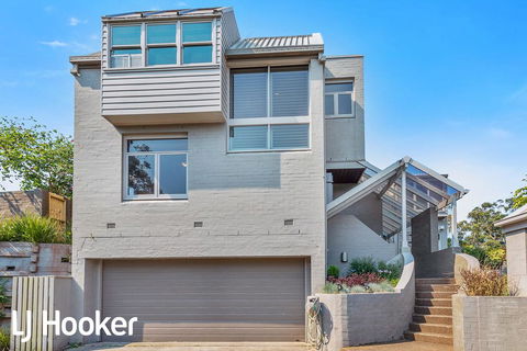 Wanda Waterview - Tranquil Treetop Surrounds - Taree Accommodation 3