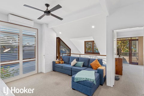 Wanda Waterview - Tranquil Treetop Surrounds - Taree Accommodation 2