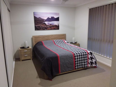 Waratah And Wattle Apartments - Taree Accommodation 2