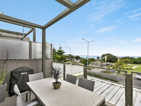 WATERFRONT TWO - Position Perfect , , , NEW LISTING 2019, , ,  - Taree Accommodation 1
