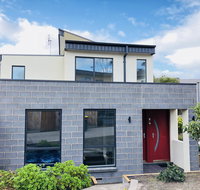 Apollo Bay Seal Apartments - Taree Accommodation