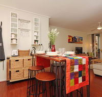 Colour Pop Fitzroy - 3 bedroom pet friendly