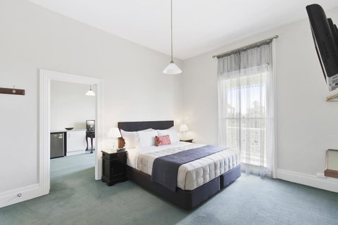 The Riversleigh - Taree Accommodation 24
