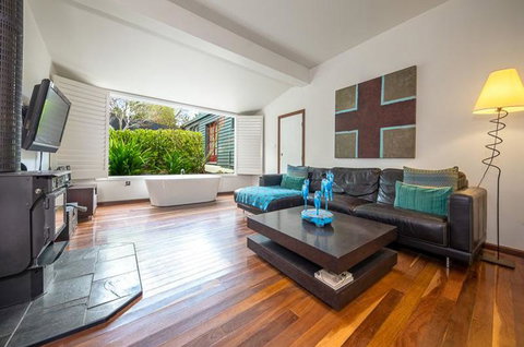 Chestnut Daylesford - Taree Accommodation 0