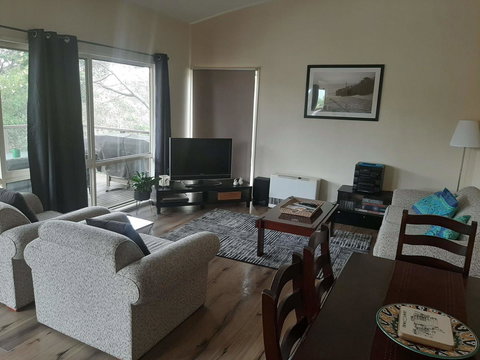 Elevated Holiday House Overlooks Tranquil Wetlands - Taree Accommodation 1