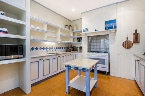 Edge17 Port Fairy Wharf - Taree Accommodation 4
