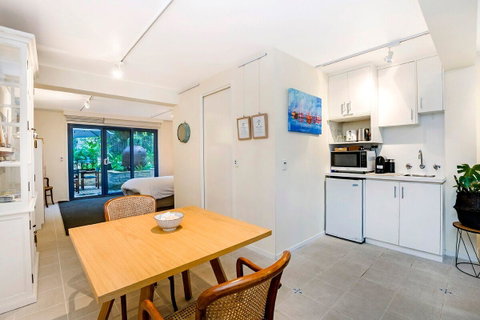 Edge17 Port Fairy Wharf - Taree Accommodation 13