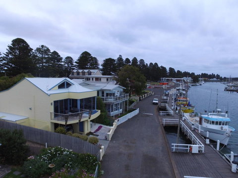 Edge17 Port Fairy Wharf - Taree Accommodation 21