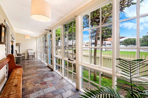 Edge17 Port Fairy Wharf - Taree Accommodation 8