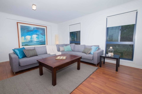 Demure Charm - Taree Accommodation 3