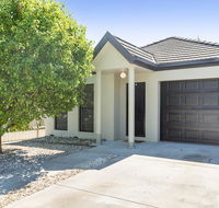 Black Lotus Townhouse - Taree Accommodation