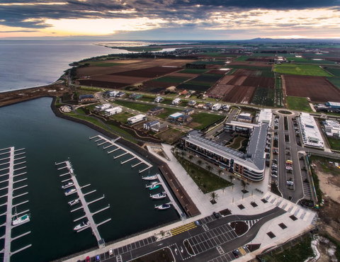 Waterfront Apt 234 Marinaquays - Taree Accommodation 5