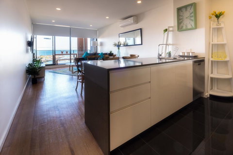 Waterfront Apt 234 Marinaquays - Taree Accommodation 14