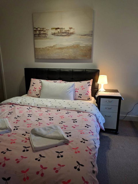 Camberwell Burke Road Apartment - Taree Accommodation 2