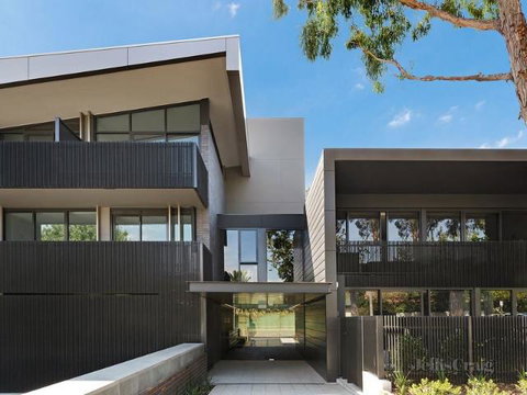 Camberwell Burke Road Apartment - Taree Accommodation 13