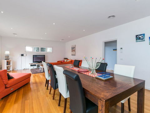 Torquay Timeout - Taree Accommodation 2