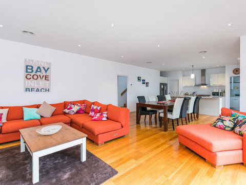 Torquay Timeout - Taree Accommodation 4