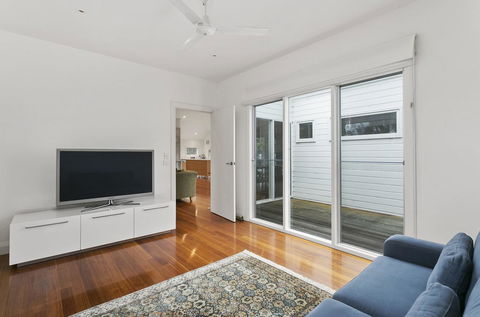 Perfect Blairgowrie Beach House - Taree Accommodation 10