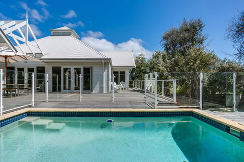 Perfect Blairgowrie Beach House - Taree Accommodation 0