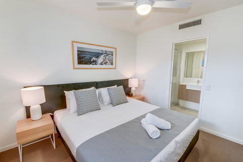 Aquarius Kawana - Taree Accommodation 9
