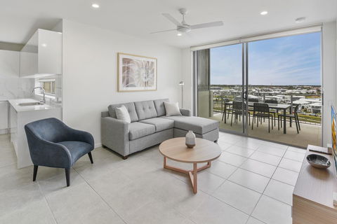 Aquarius Kawana - Taree Accommodation 6