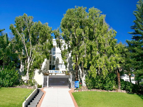 La Mer Sunshine Beachfront - Taree Accommodation 14