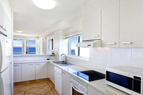La Mer Sunshine Beachfront - Taree Accommodation 6
