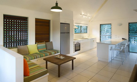 The Retreat Beach Houses - Taree Accommodation 9