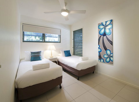 The Retreat Beach Houses - Taree Accommodation 12
