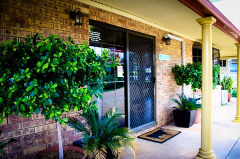 Clermont Country Motor Inn - Taree Accommodation 1