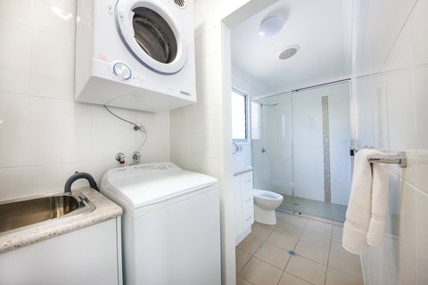 Sunset Cabins 1770 - Taree Accommodation 8