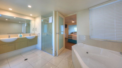 Cilento Mooloolaba - Taree Accommodation 6