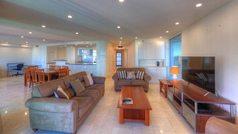 Cilento Mooloolaba - Taree Accommodation 20